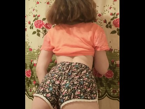 ❤️ سيڪسي نوجوان بيبي پنهنجي شارٽس کي ڪئميرا تي هٽائيندي ️❌ مقعد فحش